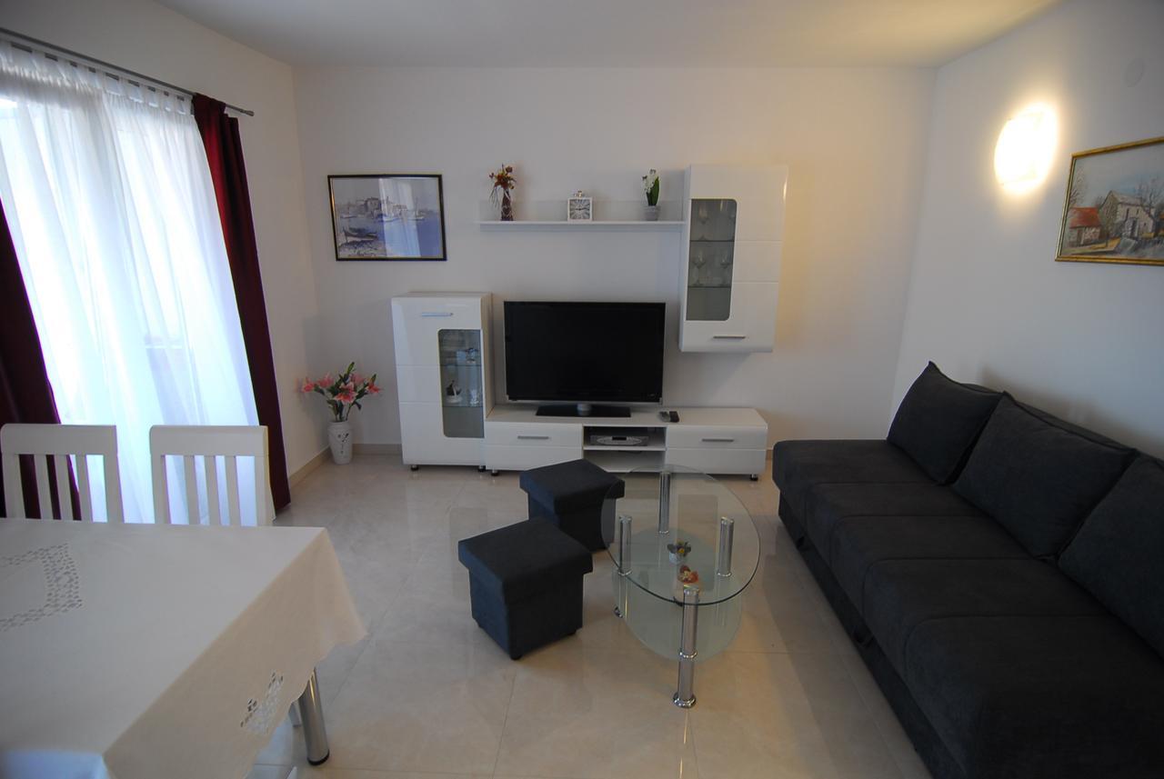 Villa Natalie Omiš Екстериор снимка