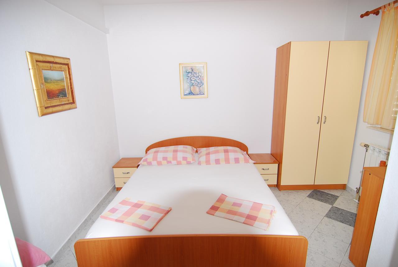 Villa Natalie Omiš Екстериор снимка