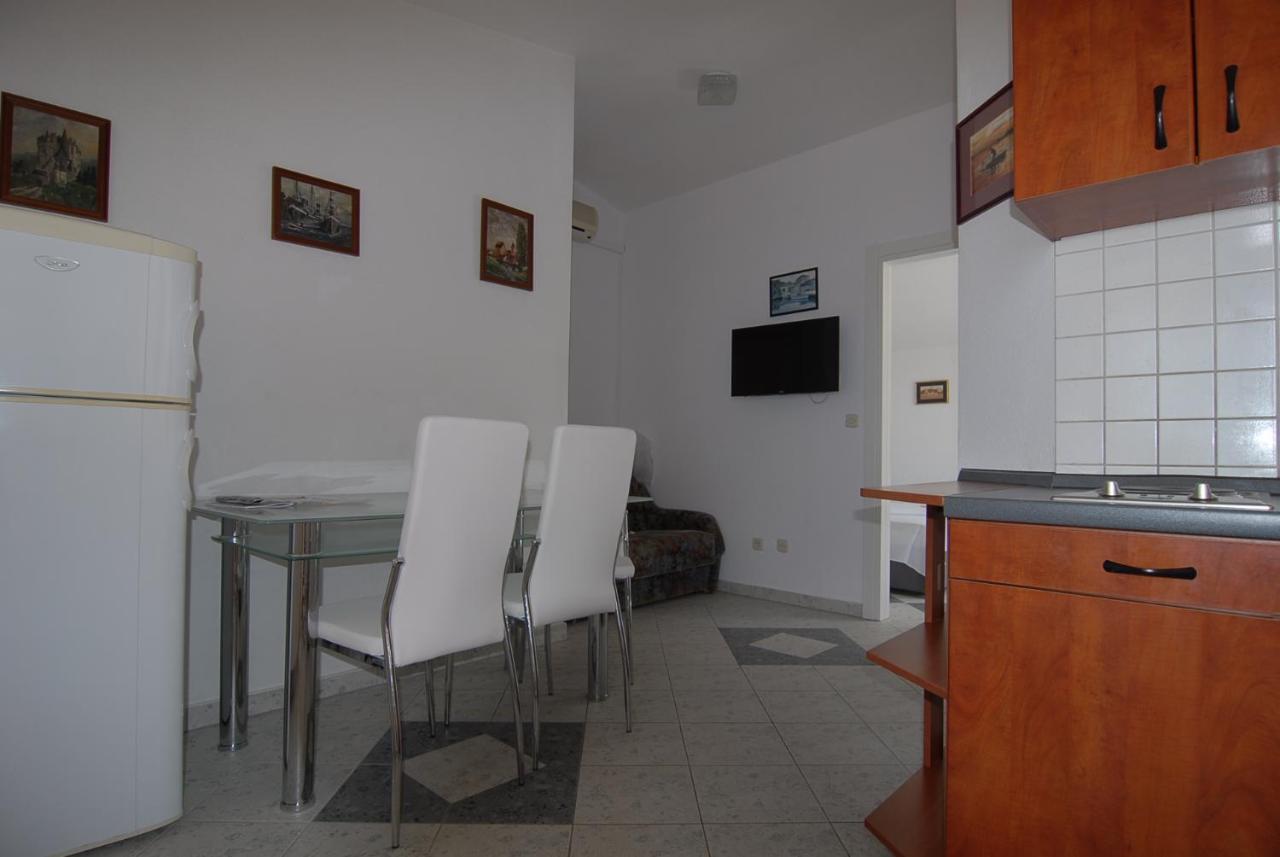 Villa Natalie Omiš Екстериор снимка